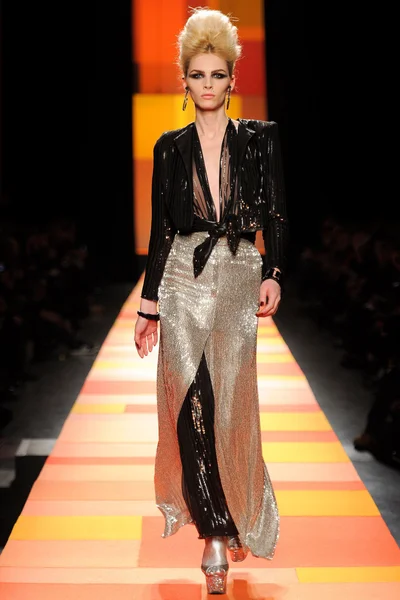 Look 26